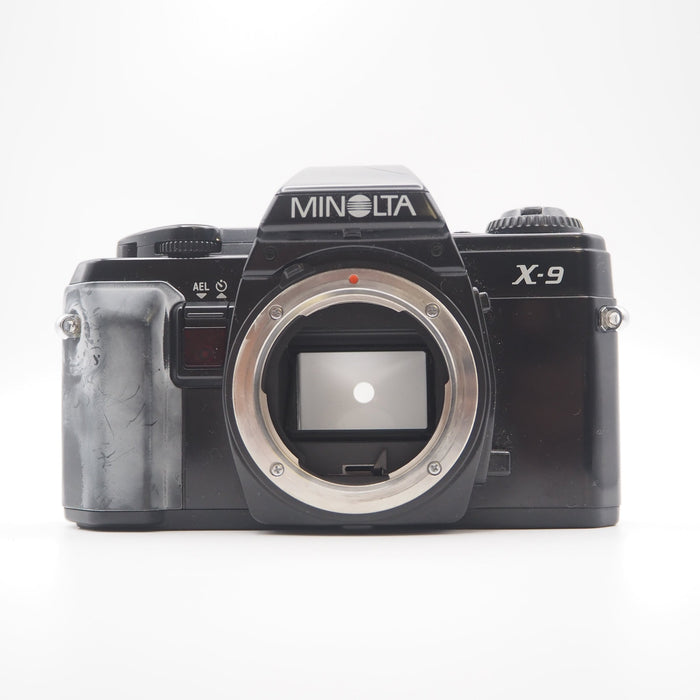 Minolta X9