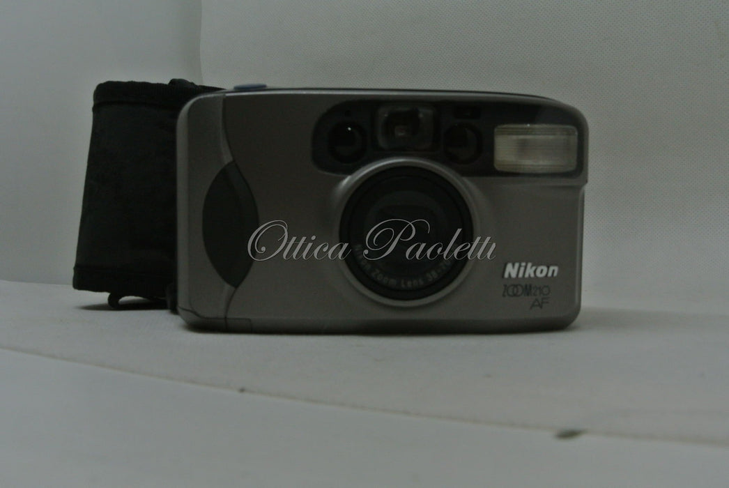 Nikon Zoom 210 AF Usata