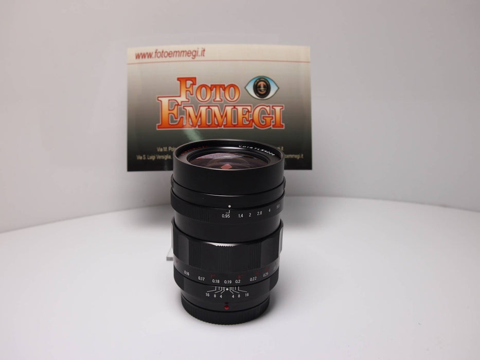 Voigtlander MFT 17.5 mm f/0.95 Nokton M43