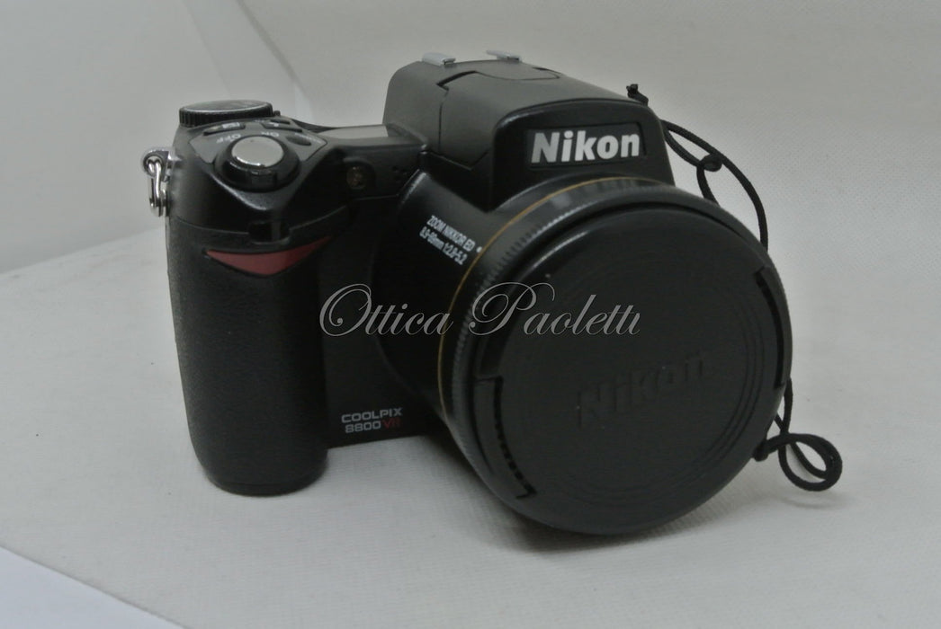 Nikon Coolpix 8800 VR Usata