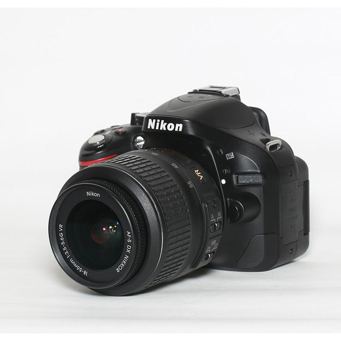 Nikon D5200 + 18-55