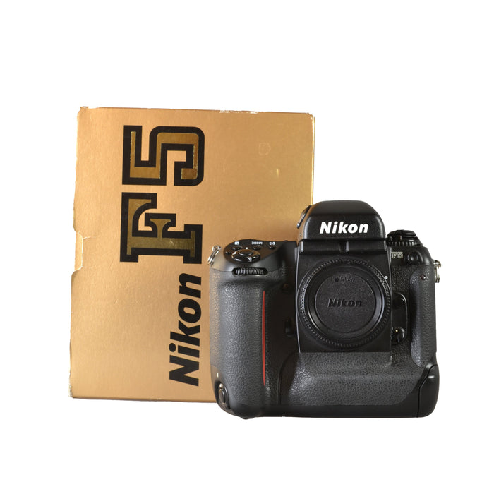 NIKON F5 CORPO - USATO