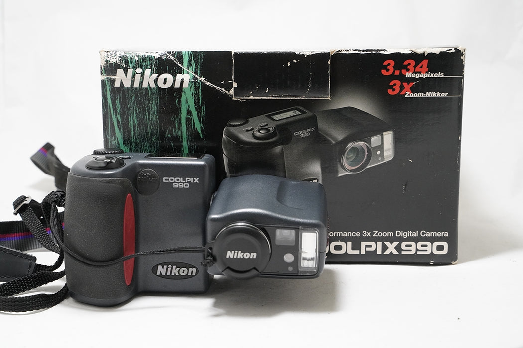 FOTOCAMERA NIKON COOLPIX 990 NON FUNZIONANTE