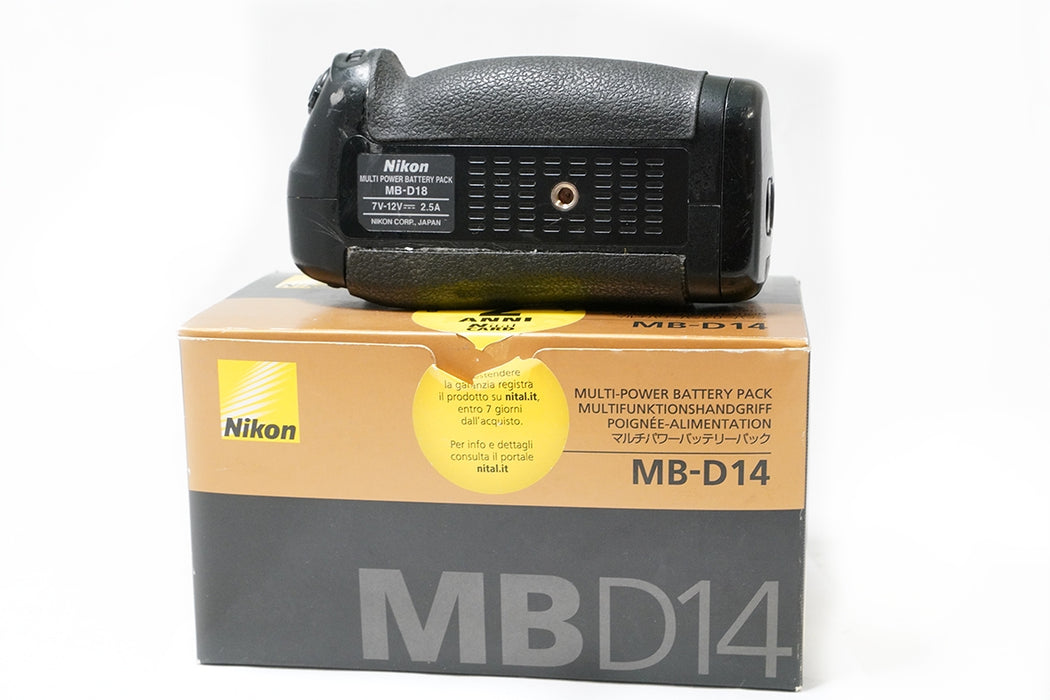 NIKON MB-D14