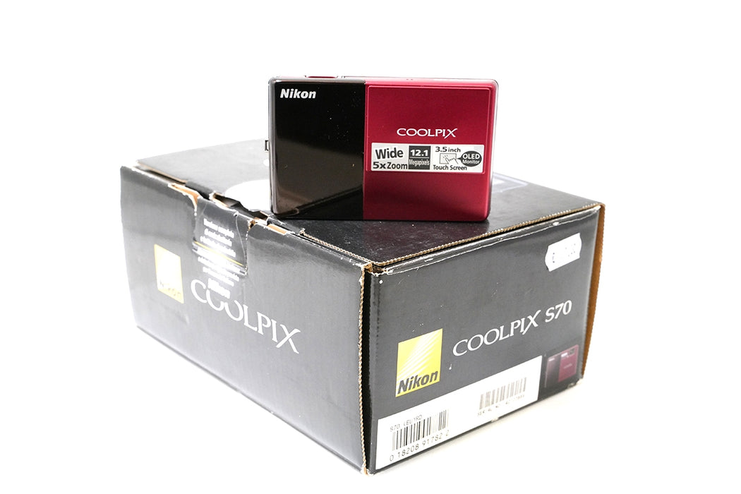NIKON COOLPIX S70