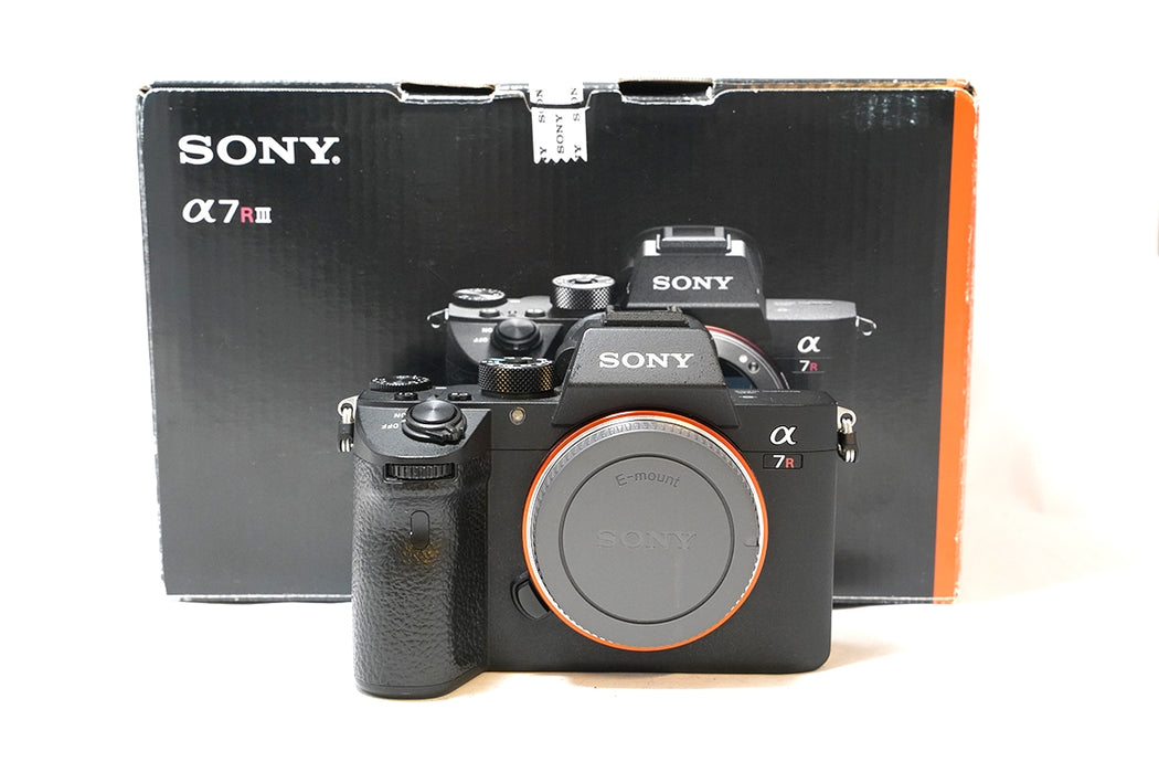 FOTOCAMERA SONY A7RIII -LEGGI-