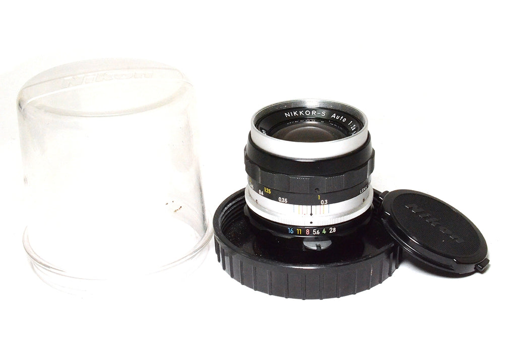 Obiettivo manuale Nikkor 35mm F2.8