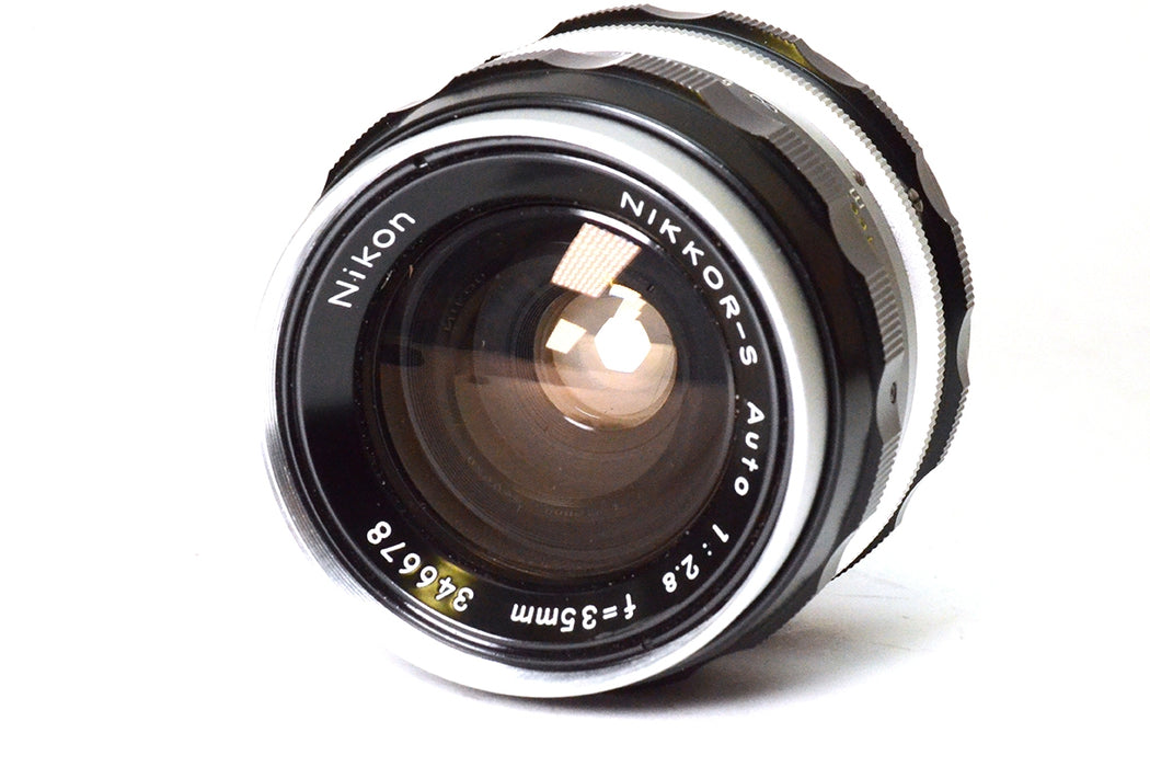 Obiettivo manuale Nikkor 35mm F2.8