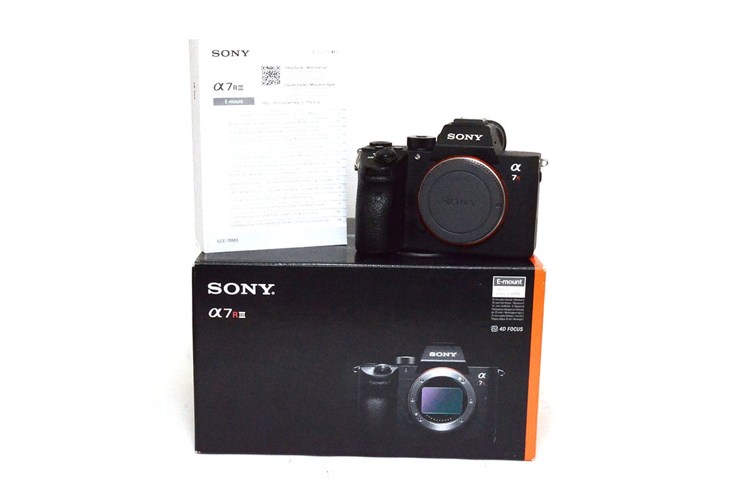 FOTOCAMERA SONY A7RIII 64223 SCATTI