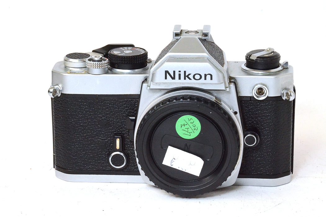 Fotocamera analogica Nikon FM silver