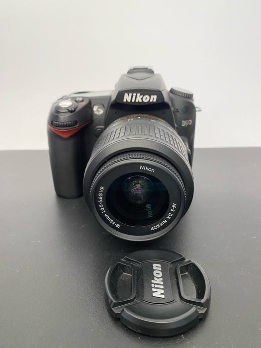 Nikon D90 + AF-s 18-55mm G DX (OS) (cod. 5555500002184)