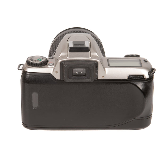 Fotocamera analogica Nikon F65 con 28-80mm AF G+70-3004--5,6 g