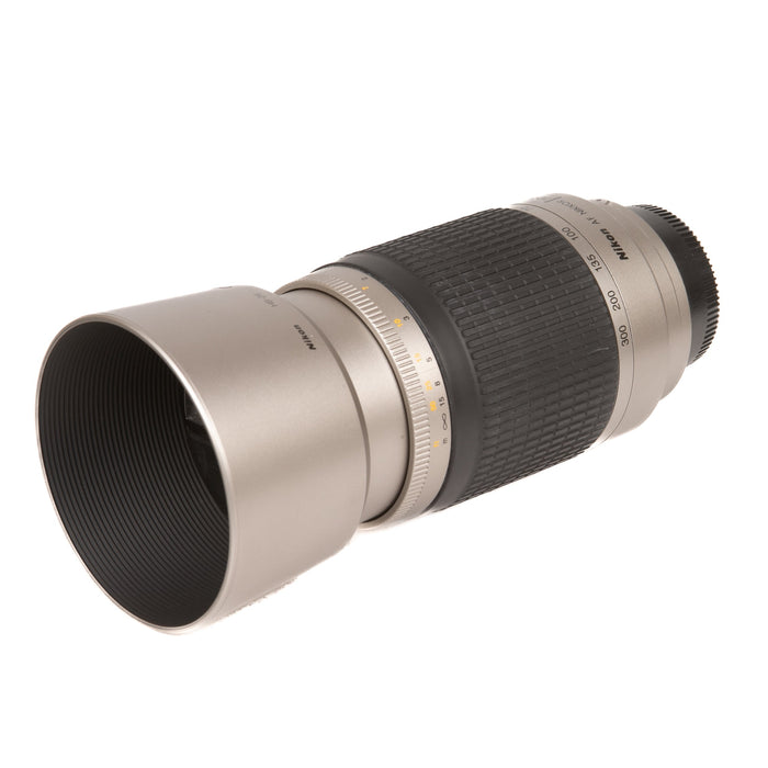 Fotocamera analogica Nikon F65 con 28-80mm AF G+70-3004--5,6 g