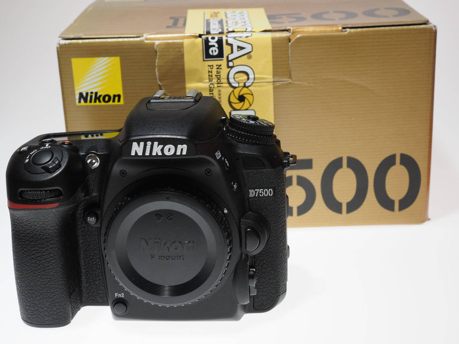 Nikon D7500 CORPO