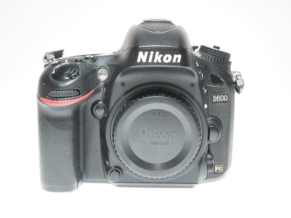 NIKON D600 CORPO