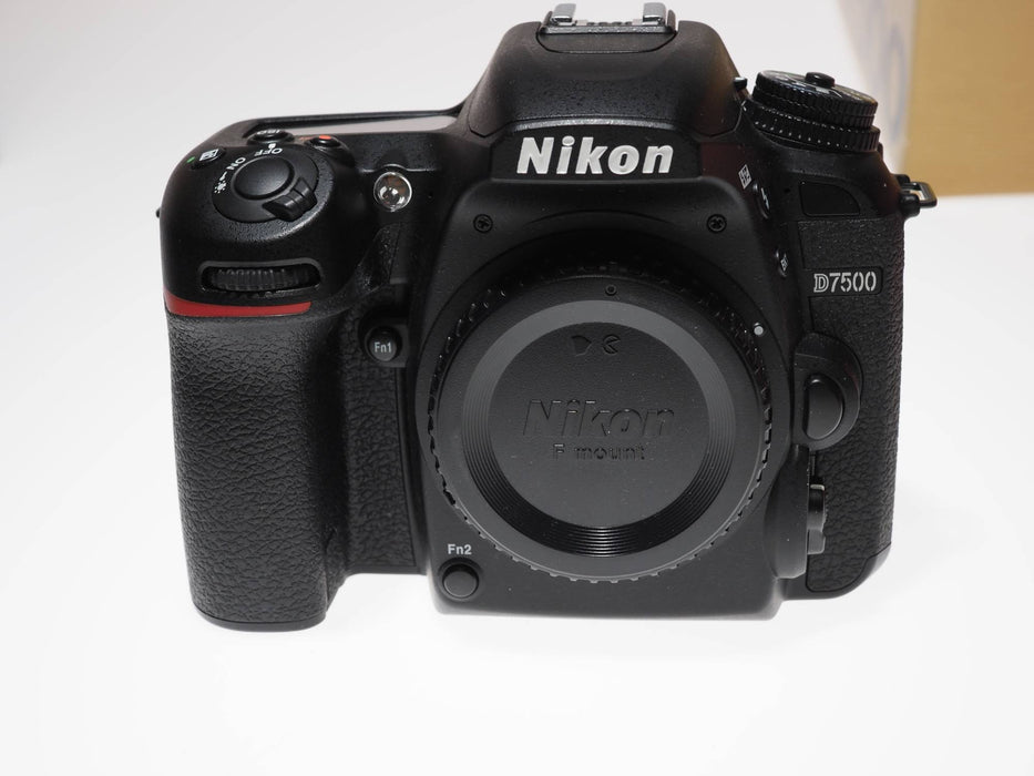 Nikon D7500 CORPO