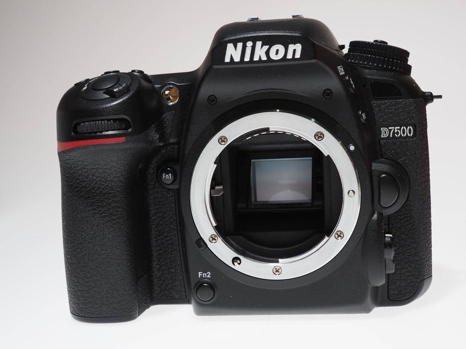 Nikon D7500 CORPO