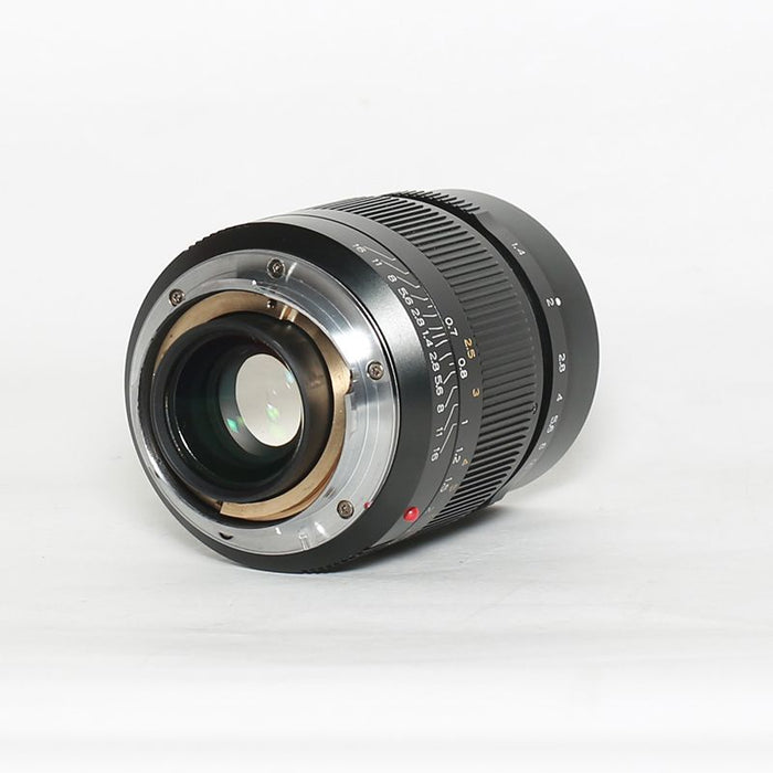 7 artisan 28mm f/1.4 per Leica M