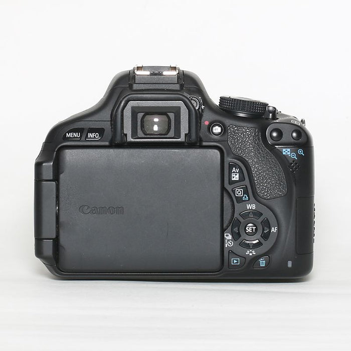 Canon EOS 600D + 15-55
