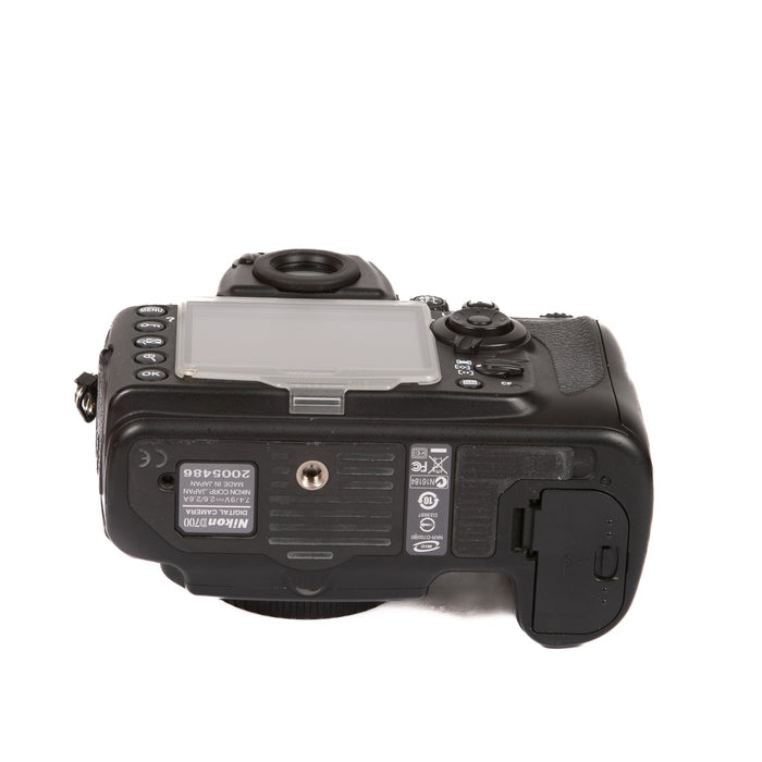 NIKON D700