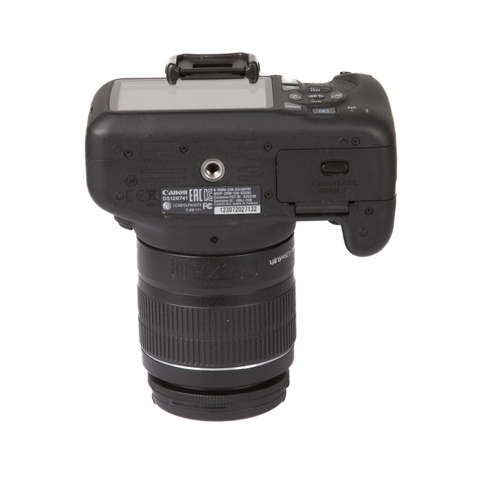 Canon EOS 2000D + obbiettivo kit EF-S 18-55mm