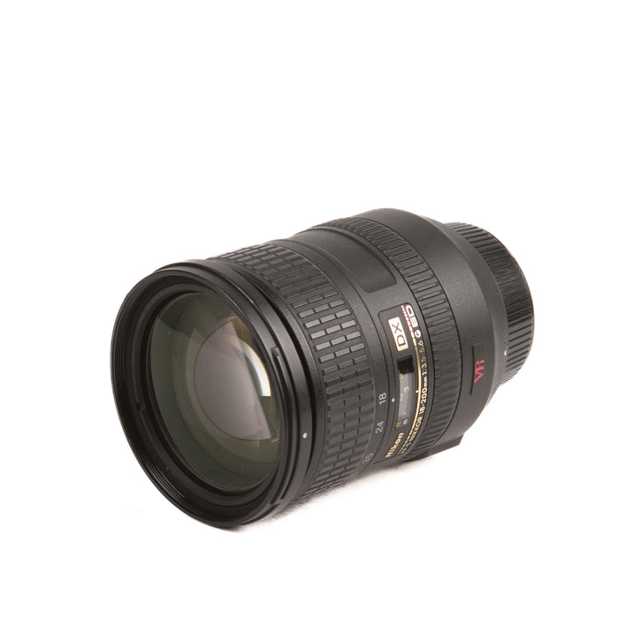 Nikon AF-S DX NIKKOR 18-200mm f/3.5-5.6G ED VR