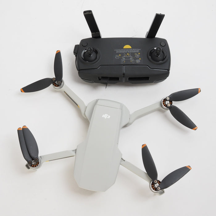 DJI Mini SE Combo 3 Batterie e Custodia USATO