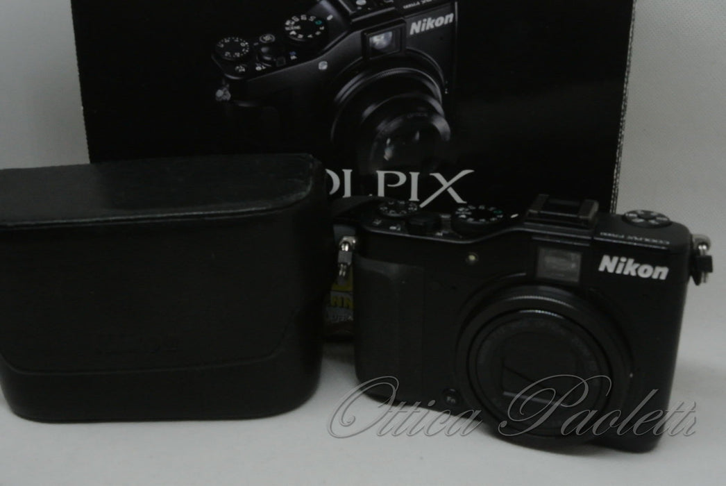 Nikon Coolpix P7000 Usata