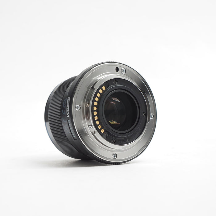 Olympus M.Zuiko Digital 45mm f/1.8 USATO