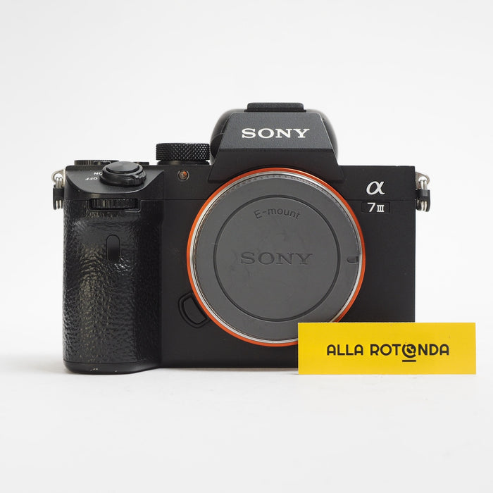 Sony A7 III corpo usato