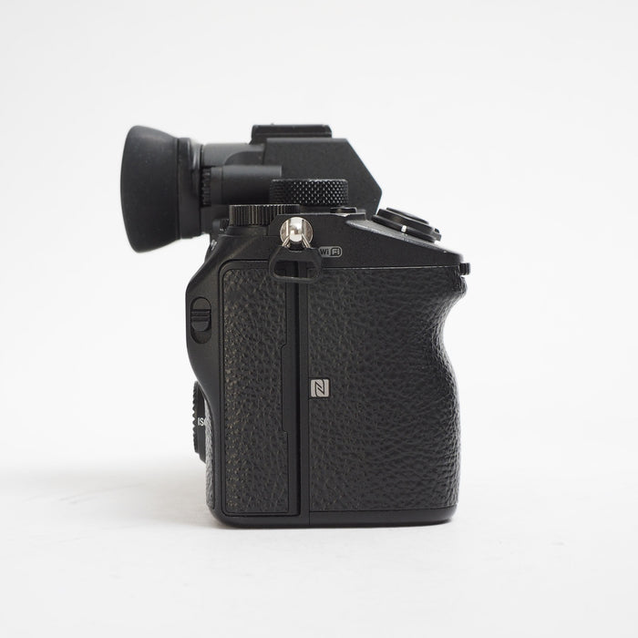 Sony A7 III corpo usato