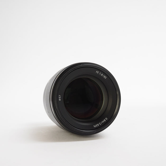 Sony FE 85mm f/1.8 USATO