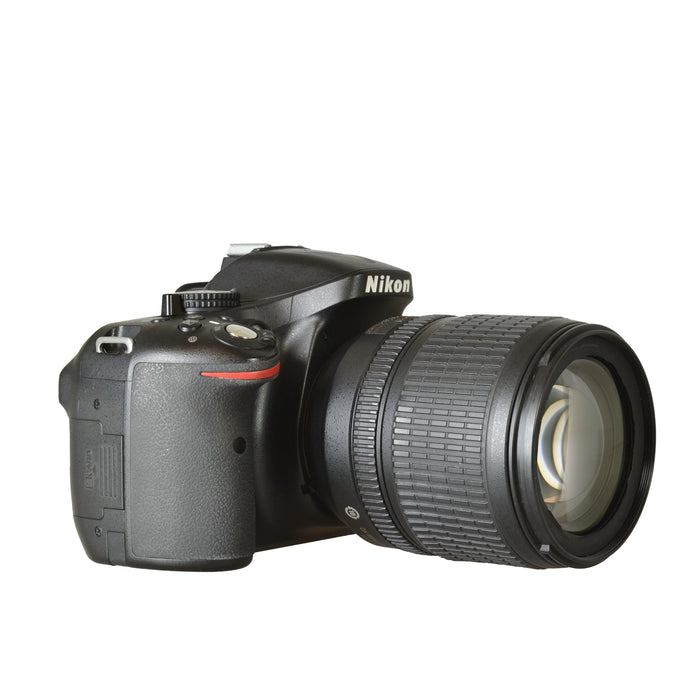 NIKON D 5200 + 18-105mm F 3.5-5.6 VR ED SCATTI 56.600 - USATO