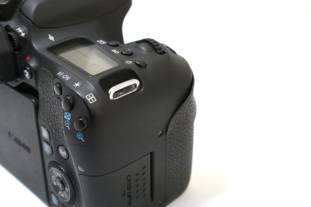 FOTOCAMERA CANON EOS 77D CON 18-55MM STM SCATTI 24350