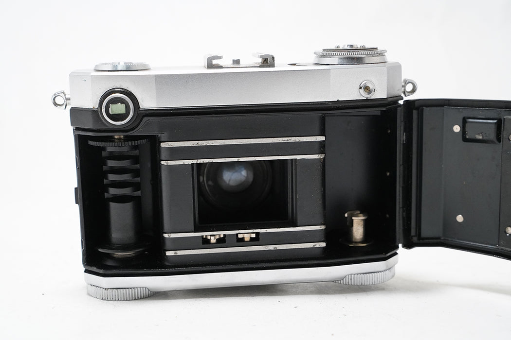 Fotocamera analogica Zeiss Ikon Contessa -leggi-