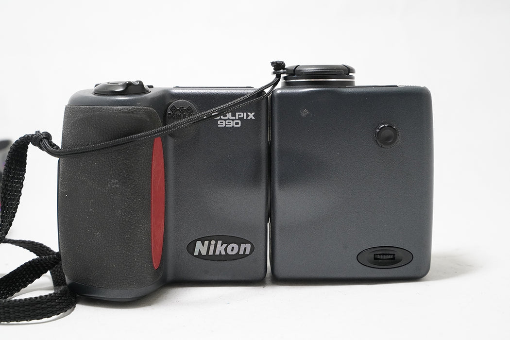 FOTOCAMERA NIKON COOLPIX 990 NON FUNZIONANTE