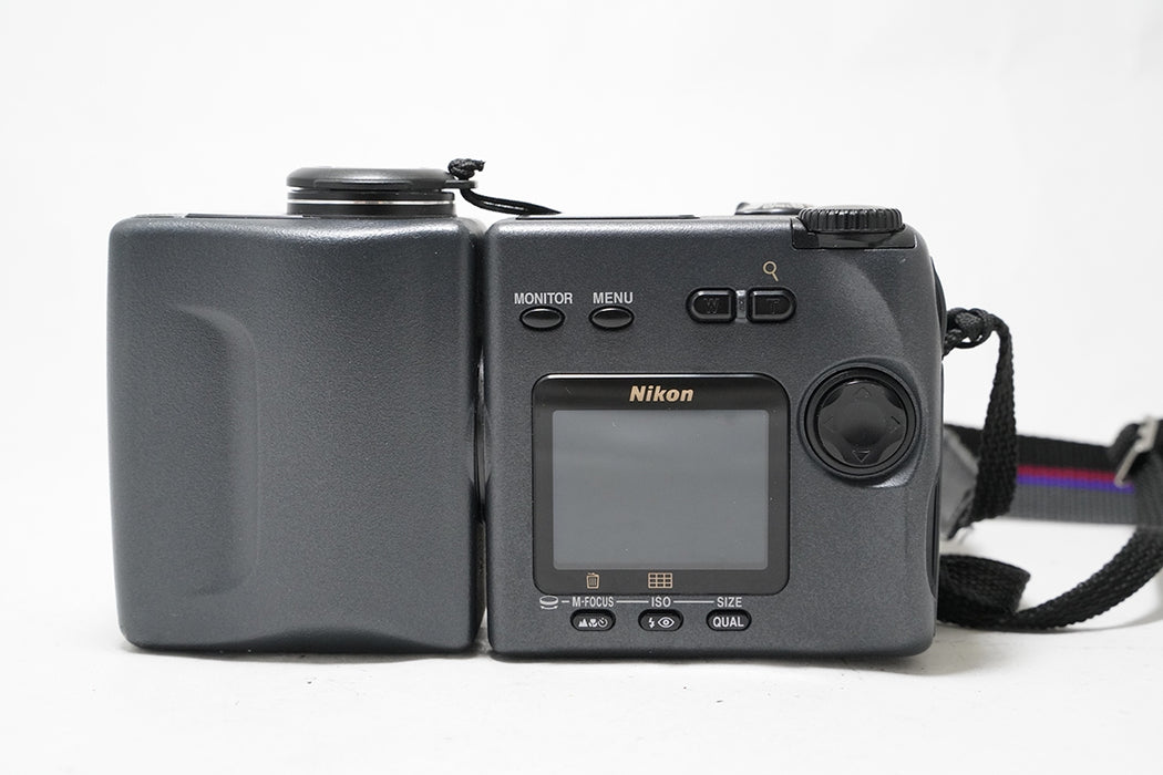 FOTOCAMERA NIKON COOLPIX 990 NON FUNZIONANTE