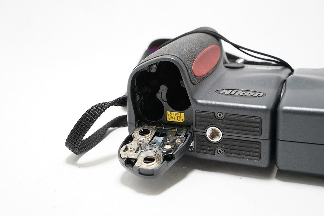 FOTOCAMERA NIKON COOLPIX 990 NON FUNZIONANTE