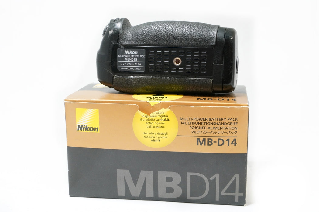 NIKON MB-D14