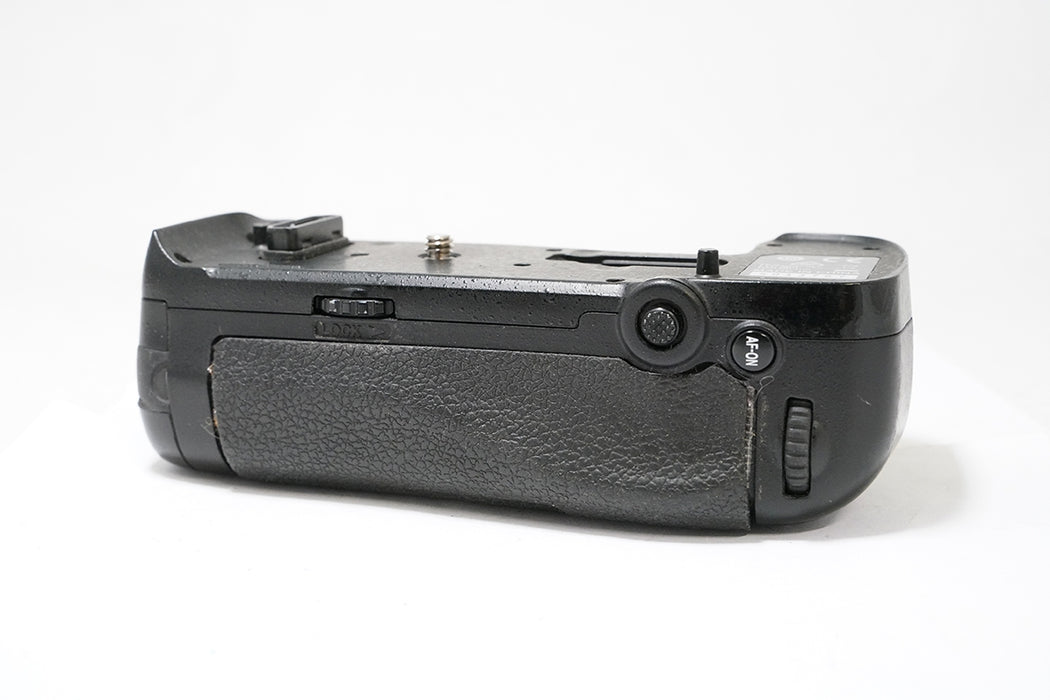 NIKON MB-D14