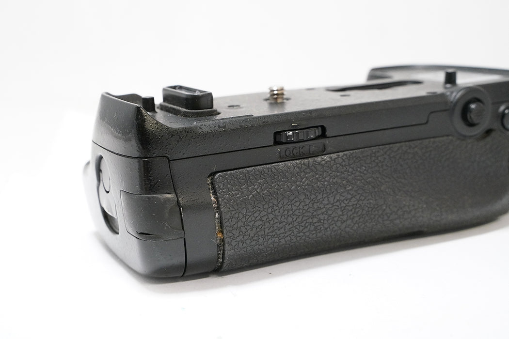 NIKON MB-D14