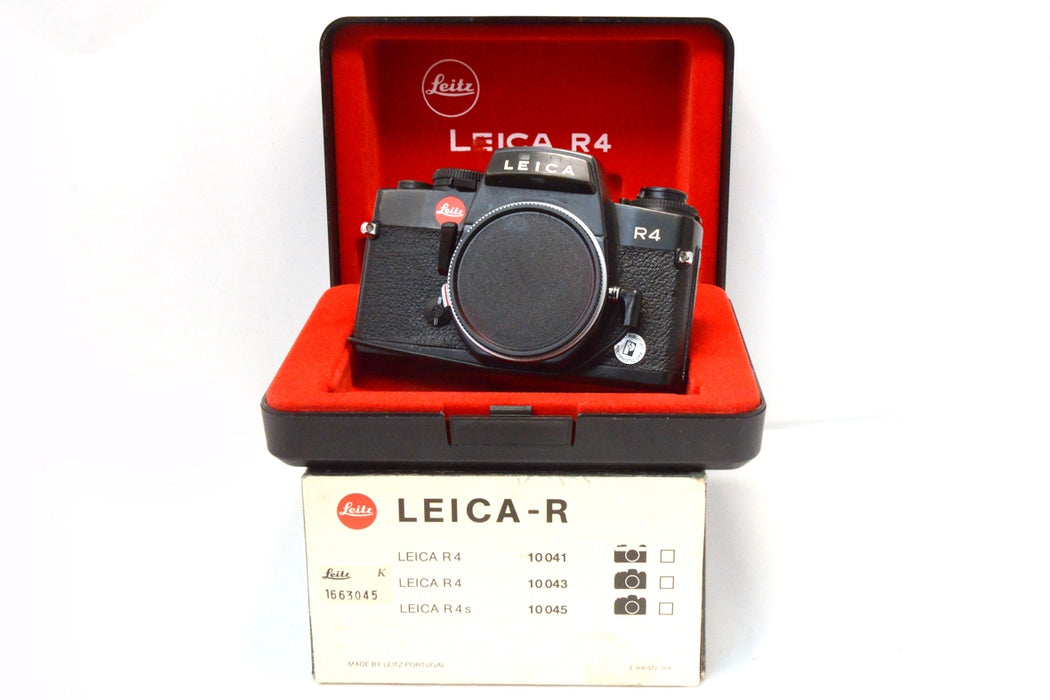 Leica R4 Solo Corpo Nera / Body Black con Data Back, Cofanetto e Scatola