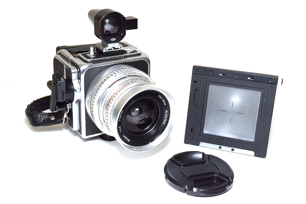 Fotocamera analogica Hasselblad SWC/M con accessorio