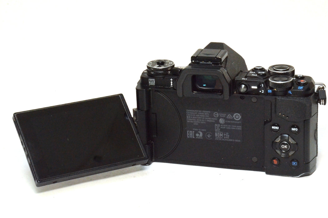 FOTOCAMERA OLYMPUS OM-D E-M5 MK II CON 3 BATTERIE SCATTI 24419