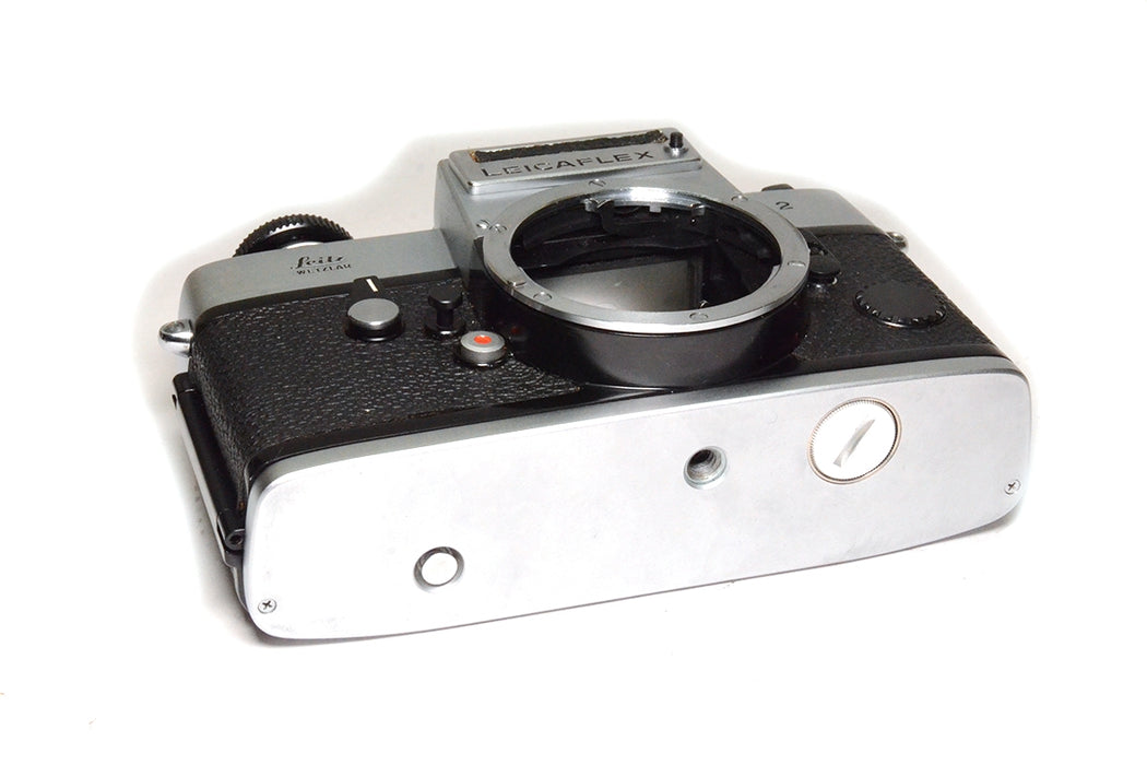 Fotocamera analogica Leicaflex SL2 -leggi-