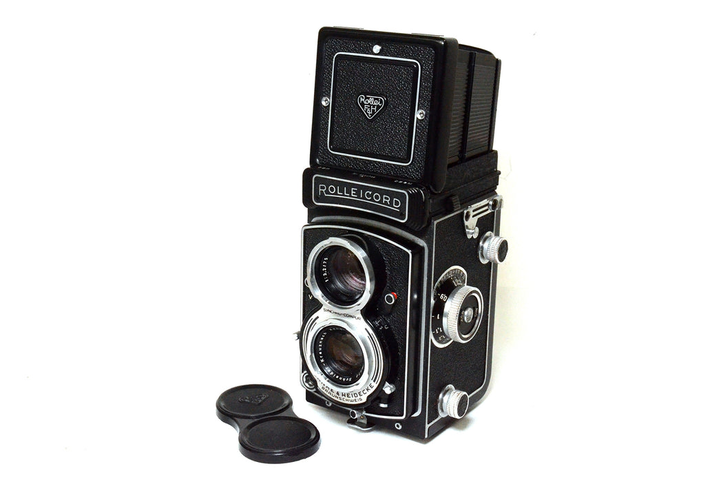 Fotocamera Rolleicord Xenar 3.5/75 con custodia, isgruzioni e scatola.