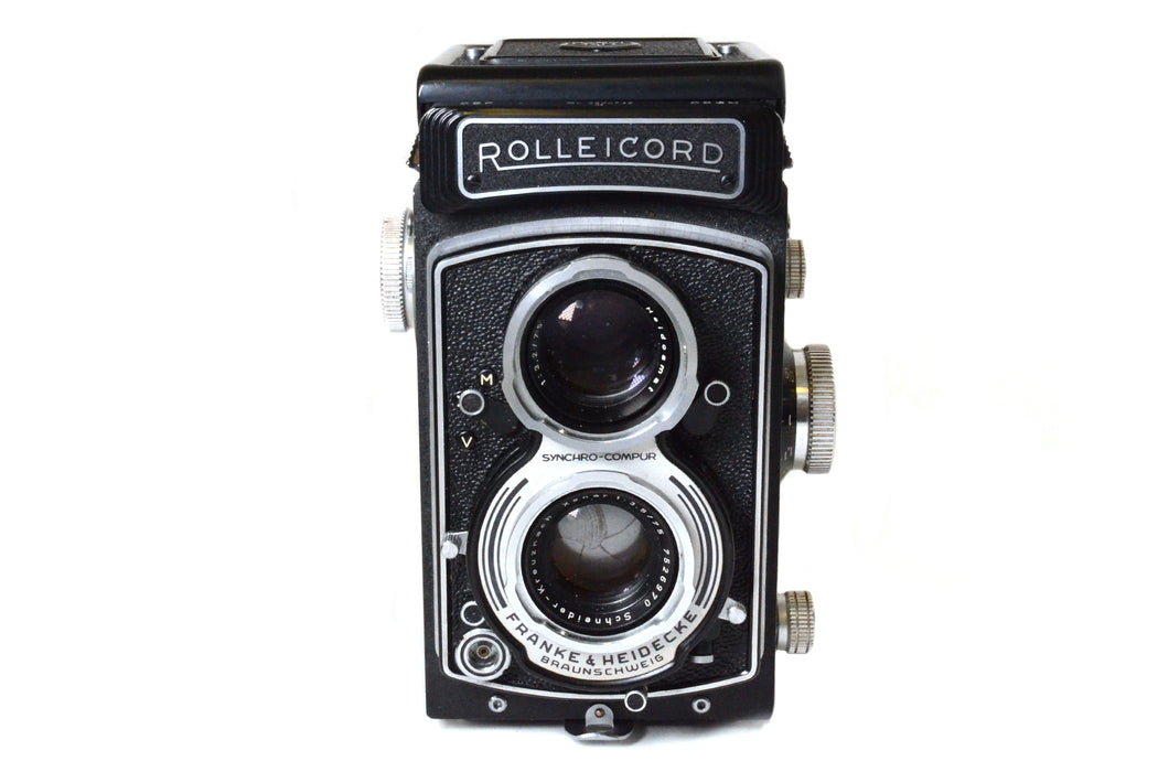 Fotocamera Rolleicord Xenar 3.5/75 con custodia, isgruzioni e scatola.