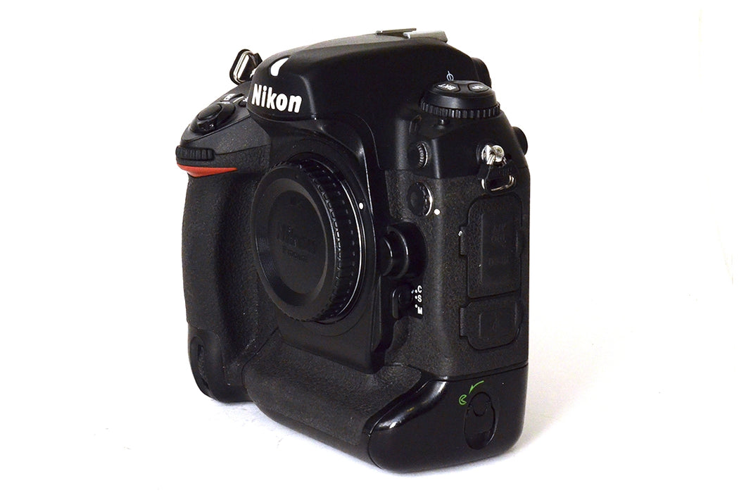 FOTOCAMERA NIKON D2H CORPO - 32284 SCATTI