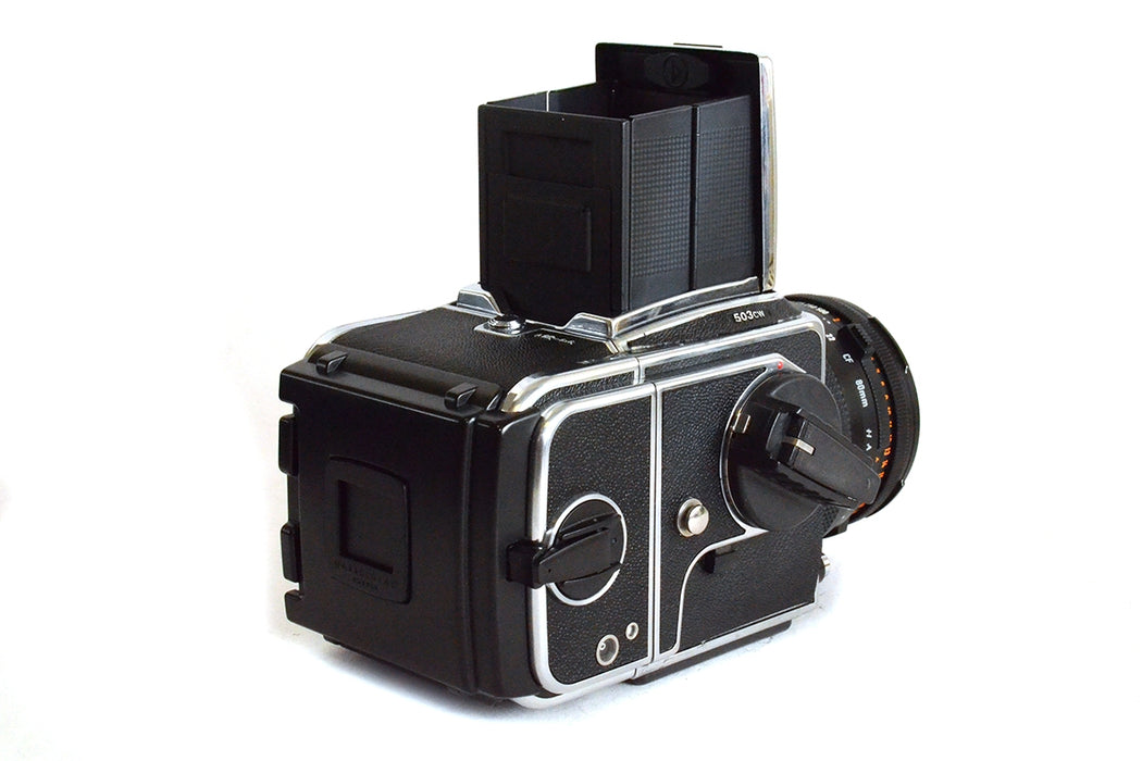 Fotocamera analogica Hasselblad 503CW con 80CF ed accessori