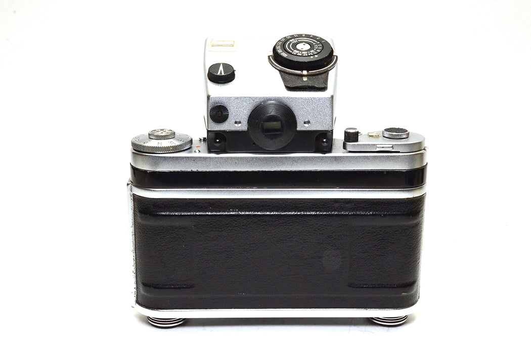 Fotocamera analogica Pentacon Six TL con accessori